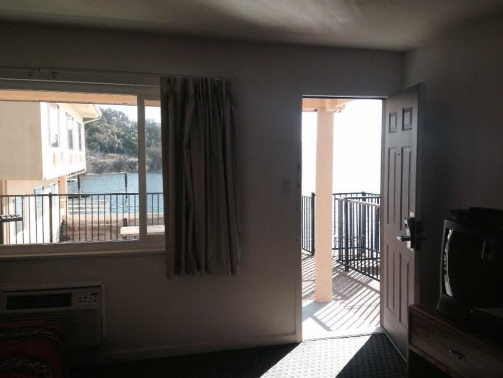 Lake Marina Inn Clearlake Oaks ภายนอก รูปภาพ